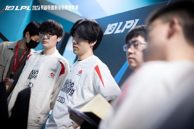 乒乓球的青 乒乓球的青