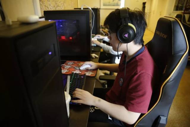 与内部编辑 与内部编辑